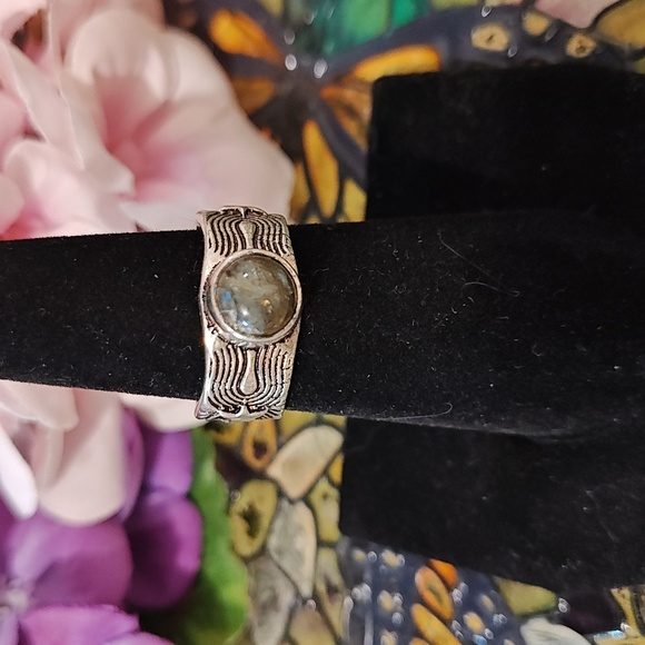 Labradorite Gemstone Silver Plated Ring - Size 6 3/4 - Picture 1 of 7